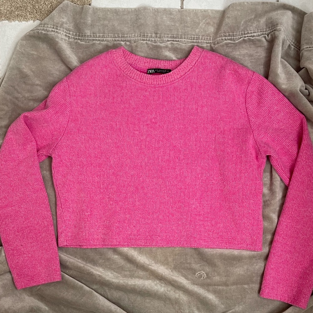 Zara cropped pink sweater